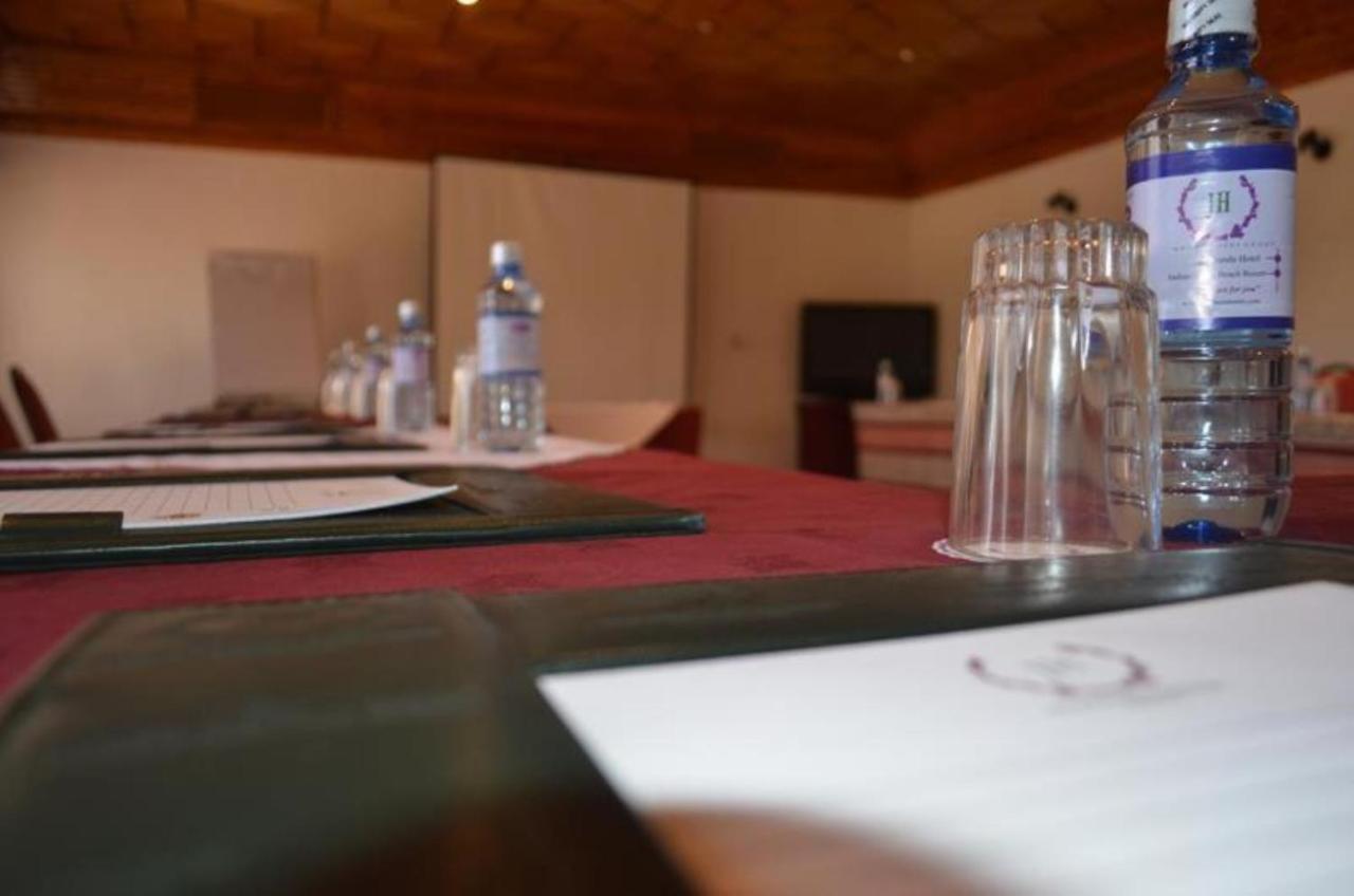 Jacaranda Lake Elementaita Lodge Gilgil Bagian luar foto