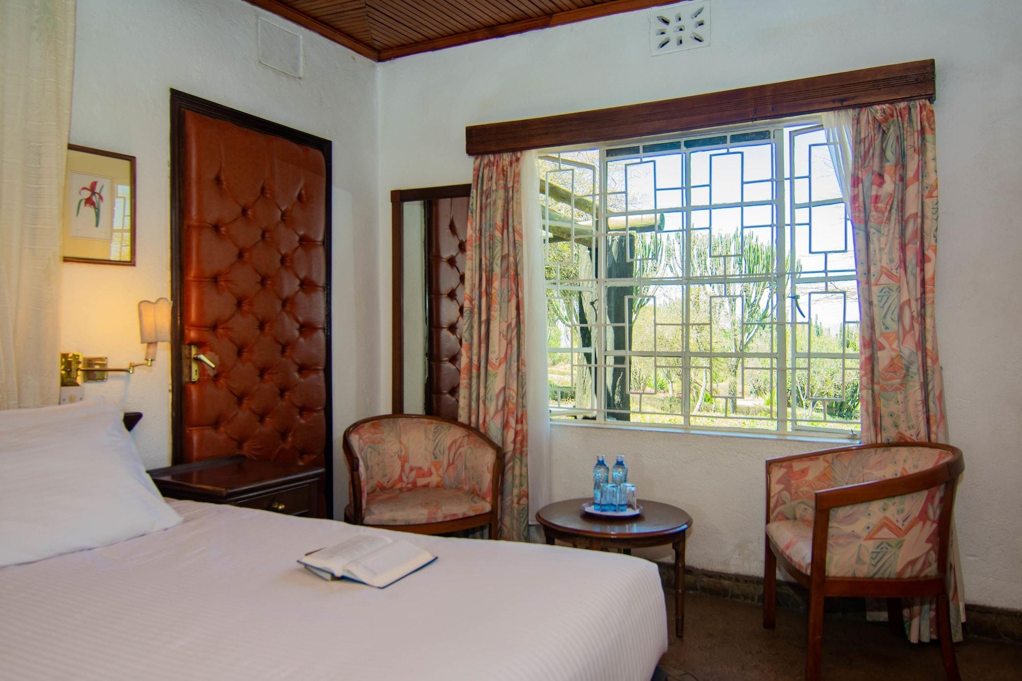 Jacaranda Lake Elementaita Lodge Gilgil Bagian luar foto