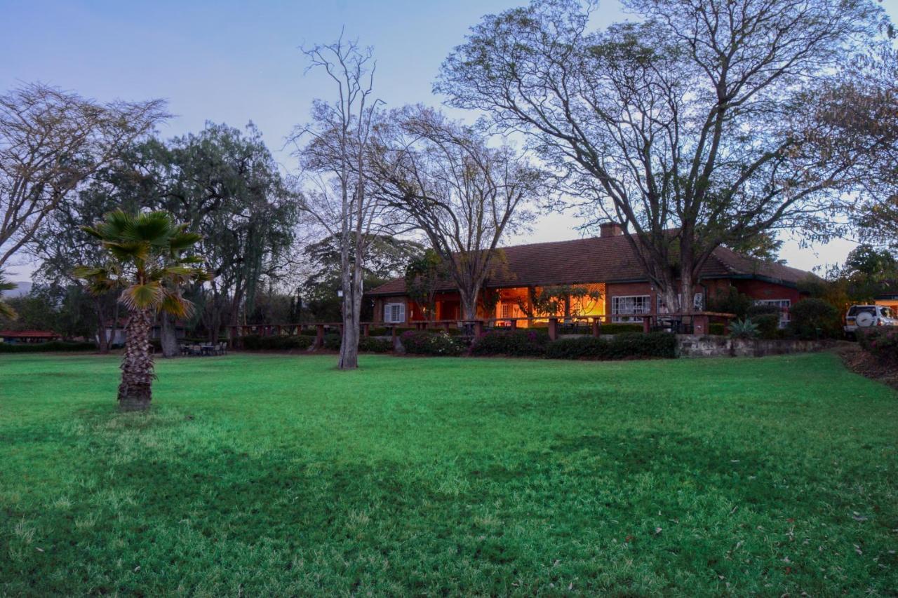 Jacaranda Lake Elementaita Lodge Gilgil Bagian luar foto